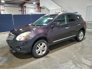 Nissan Rogue S 2.5L 4 2013