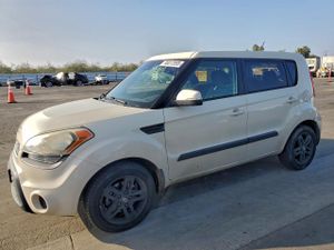 Kia Soul + 2.0L 4 2013