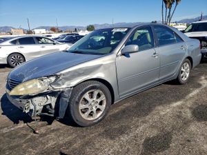 Toyota Camry LE 3.0L 6 2005