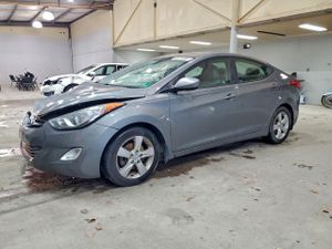 Hyundai Elantra GLS 1.8L 4 2013