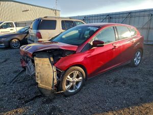 Ford Focus SE 2.0L 4 2014
