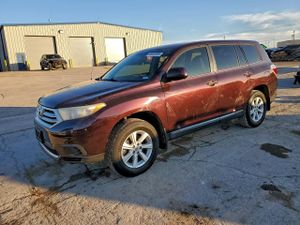 Toyota Highlander BASE 2.7L 4 2011