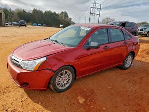 Ford Focus SE 2.0L 4 2010