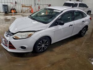 Ford Focus S 2.0L 4 2012