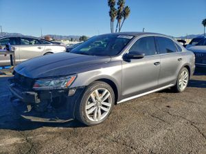 Volkswagen Passat SEL PREMIUM 3.6L 6 2017