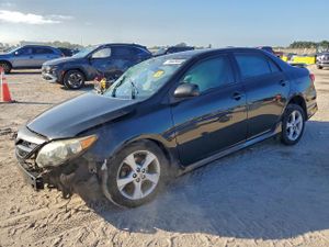 Toyota Corolla BASE 1.8L 4 2013