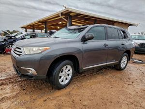Toyota Highlander BASE 3.5L 6 2013