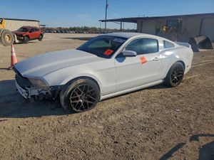 Ford Mustang 3.7L 6 2014