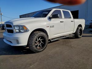 RAM 1500 ST 5.7L 8 2015