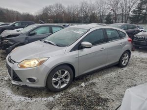 Ford Focus SE 2.0L 4 2014
