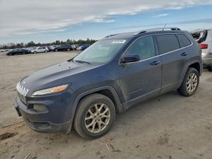 Jeep Cherokee LATITUDE 2.4L 4 2015