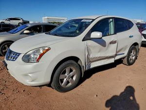 Nissan Rogue S 2.5L 4 2013