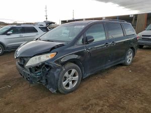 Toyota Sienna LE 3.5L 6 2011