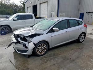 Ford Focus SE 2.0L 4 2015