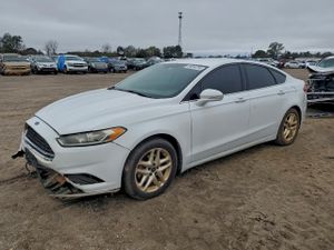 Ford Fusion SE 1.6L 4 2013
