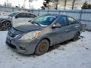 Nissan Versa S 1.6L 4 2014