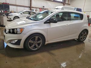 Chevrolet Aveo (Sonic) RS 1.4L 4 2015