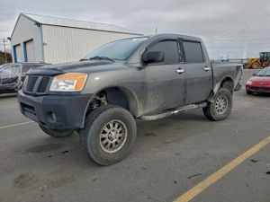 Nissan Titan XE 5.6L 8 2006
