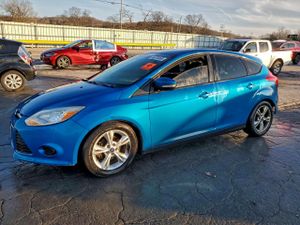 Ford Focus SE 2.0L 4 2014