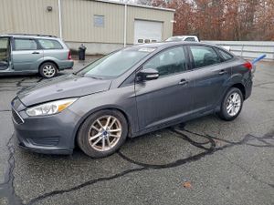 Ford Focus SE 2.0L 4 2015
