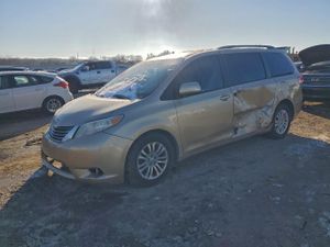 Toyota Sienna XLE 3.5L 6 2011