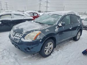 Nissan Rogue S 2.5L 4 2013