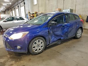 Ford Focus SE 2.0L 4 2012