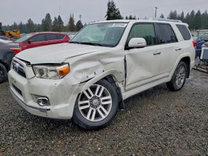 Toyota 4Runner SR5 4.0L 6 2013