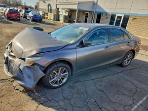 Toyota Camry LE 2.5L 4 2015