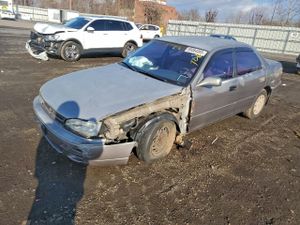 Toyota Camry DX 2.2L 4 1996