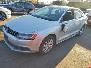 Volkswagen Jetta SE 2.5L 5 2013