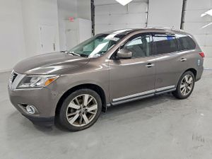 Nissan Pathfinder S 3.5L 6 2014