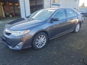 Toyota Camry SE 3.5L 6 2013
