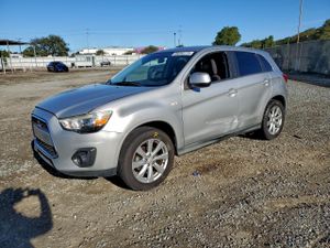 Mitsubishi Outlander ES 2.0L 4 2013