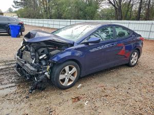 Hyundai Elantra GLS 1.8L 4 2013