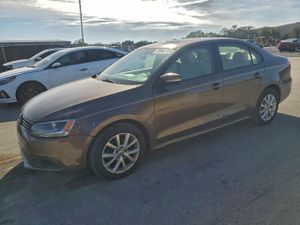 Volkswagen Jetta SE 2.5L 5 2012
