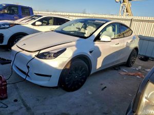 Tesla Model Y 2025