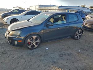 Volkswagen Golf 2.0L 4 2011