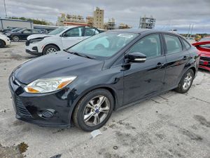 Ford Focus SE 2.0L 4 2014