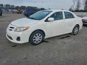 Toyota Corolla BASE 1.8L 4 2013