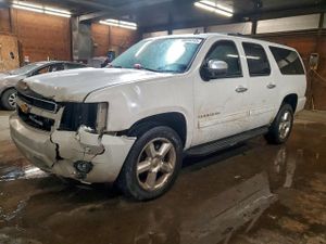 Chevrolet Suburban K1500 LS 5.3L 8 2013