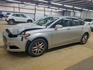 Ford Fusion SE 2.5L 4 2014