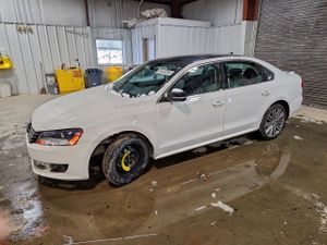 Volkswagen Passat SE 1.8L 4 2015