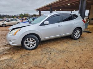 Nissan Rogue S 2.5L 4 2012