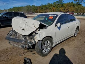 Nissan Altima BASE 2.5L 4 2010