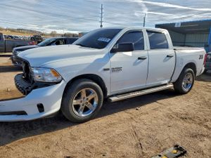 RAM 1500 ST 5.7L 8 2013