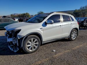Mitsubishi Outlander SE 2.4L 4 2015