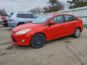Ford Focus SE 2.0L 4 2012