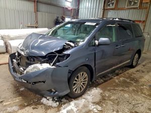 Toyota Sienna XLE 3.5L 6 2015