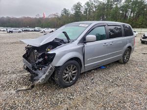 Chrysler Town & Country S 3.6L 6 2015